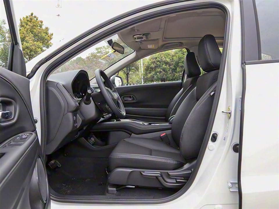 Honda VEZEL 1.5L Compact Pre-Owned SUV Africa Wholesale high quality