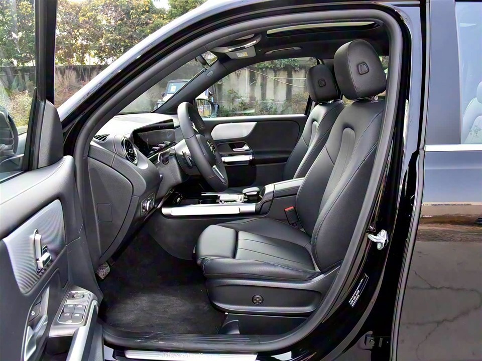 Mercedes-Benz GLB Pre-Owned Automatic SUV Family Used Car Export price
