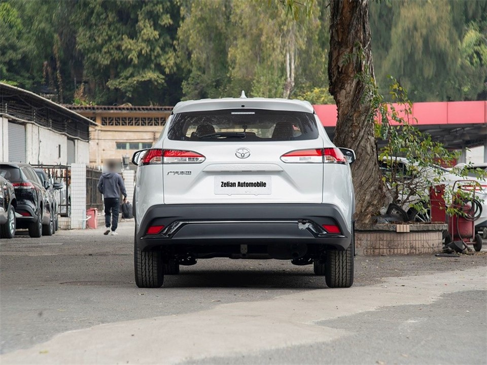 Toyota Frontlander 2024 2.0L CVT Used Cars Dubai factory